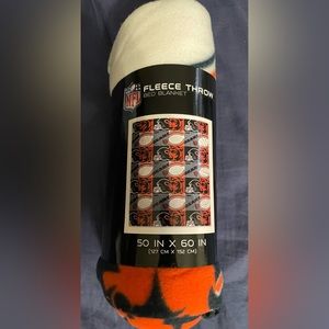 Chicago Bears Fleece Throw (50x60) Retails for $45